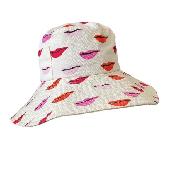 Colorful Lip Print Bucket Hat - Picture 1 of 7